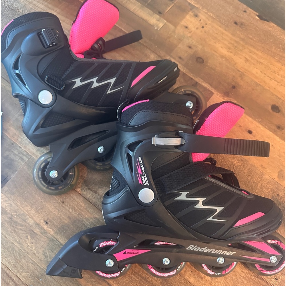 New Women’s Bladerunner Rollerblades Size 10